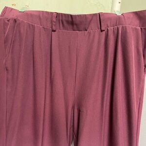 Women's wide leg Burgundy Pants Lot 56
